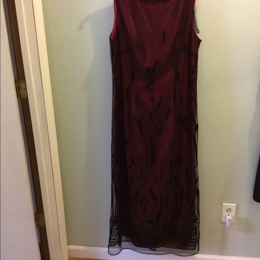 Dress - Picture 3 of 4